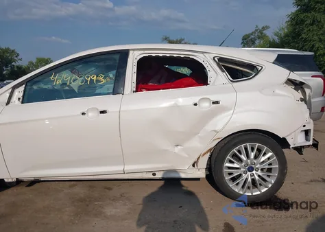 2016 Ford Focus Titanium из США, поврежденный, VIN 1FADP3N29GL222916